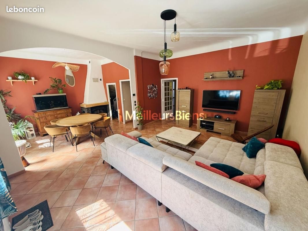 Maison 6 pièces 135 m² · à Villeneuve-la-Rivière · 135 m² · 210 000 €