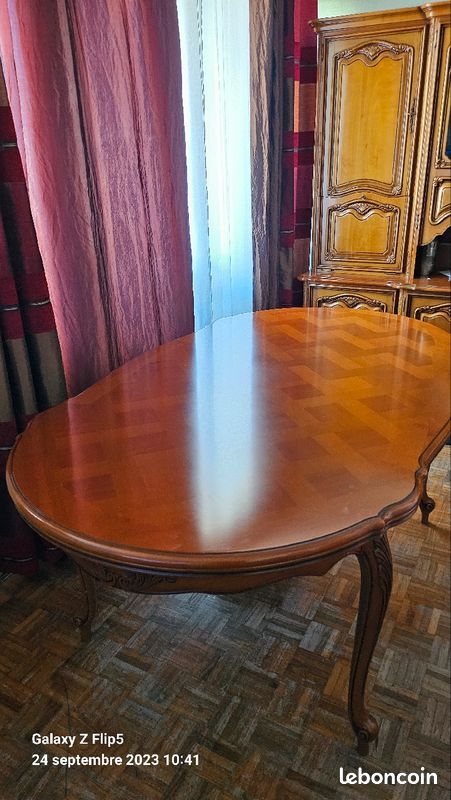 Table en bois (image 2)