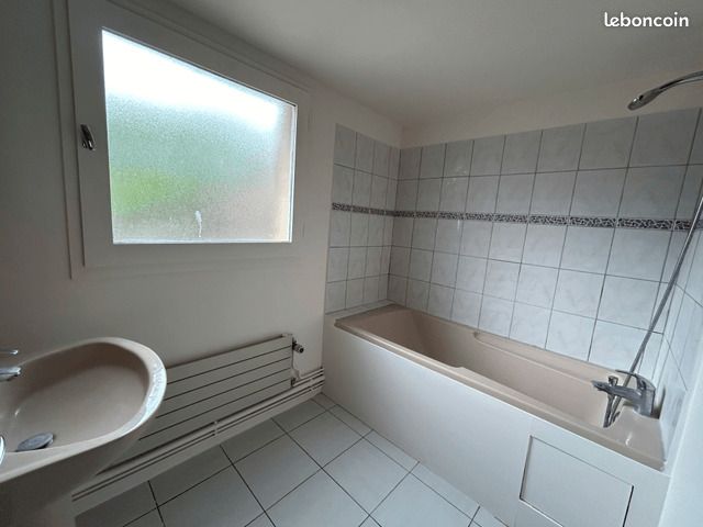 Appartement 2 pièces 73 m² - Poitiers 86000 (image principale 0)