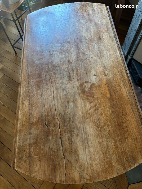 Table à volets diam 110 en noyer + 2 chaises en noyer (image 2)