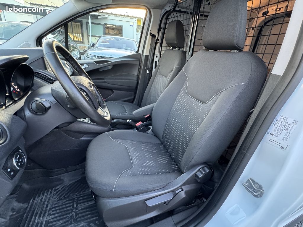 Ford transit courier FOURGON FGN 1.5 ECOBLUE 75 (image 9)