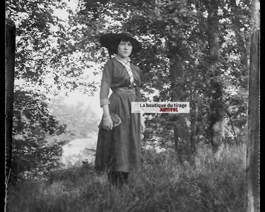 Plaque De Verre Photo Ancienne – Négatif 6x9 Cm, Femme Chapeau, France, 1900-1939