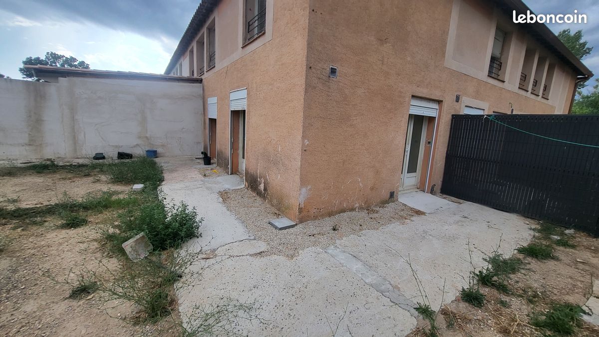 Appartement 1 pièce 28 m² · à Éguilles · 28 m² · 620 €