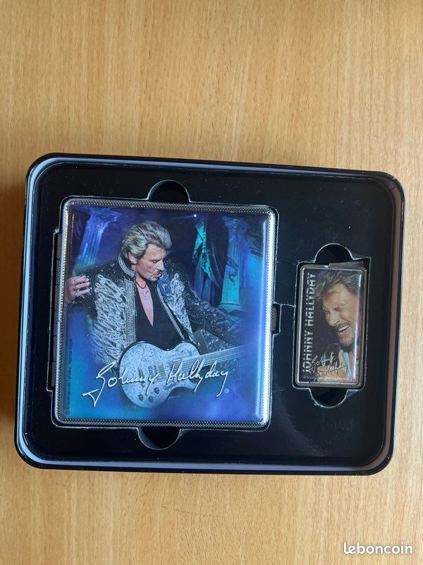 Coffret collector briquet + bote  cigarette johnny Hallyday - Collection