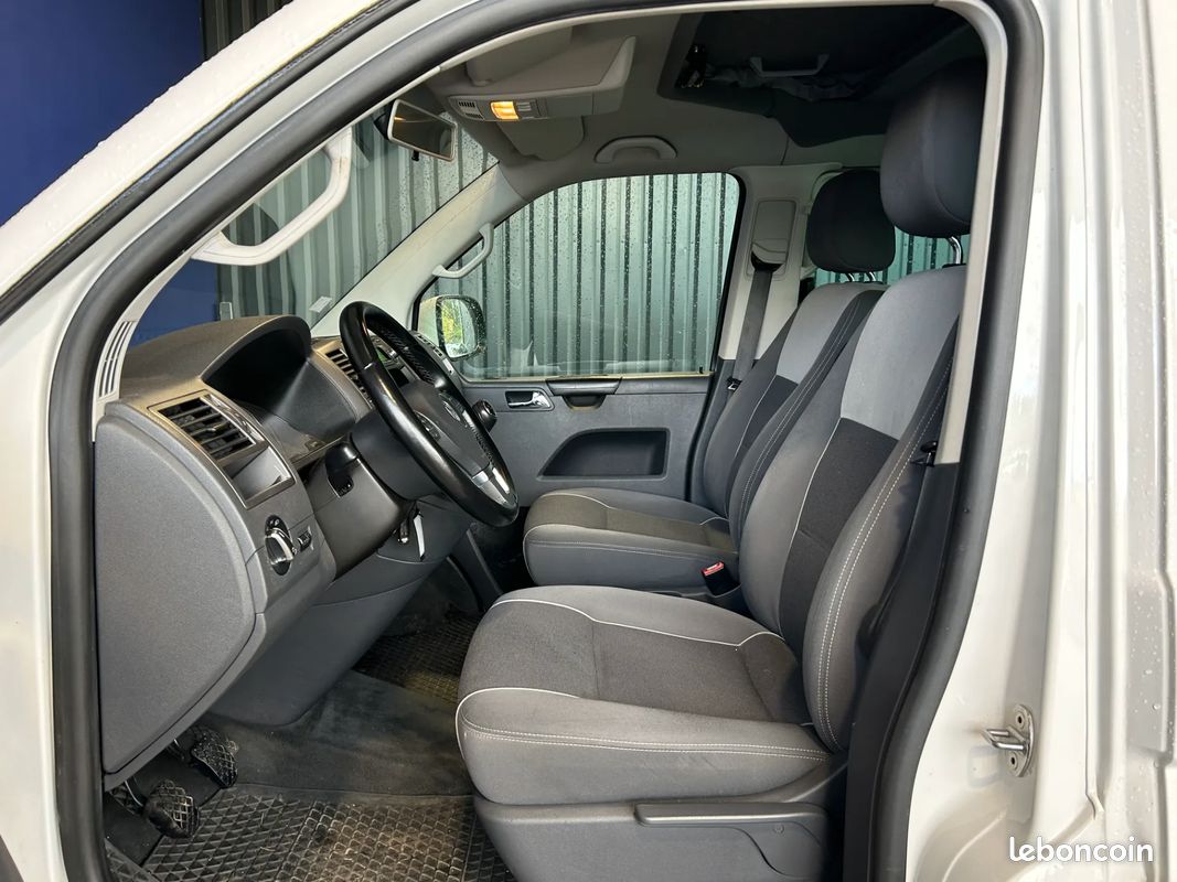 VOLKSWAGEN Multivan 2.0 D 140ch Confortline - 2014 - 165 000 km - Toit relevable - GARANTIE 6 MOIS (image 10)