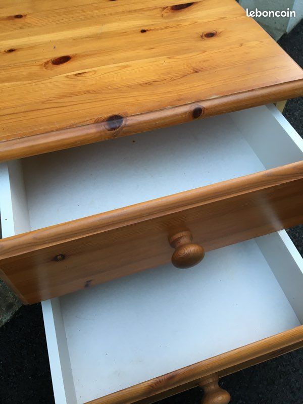 Table de chevet en pin (image 2)
