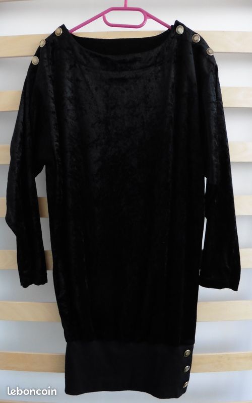 Robe en panne de velours noir. Taille 38 / 40 (image 1)