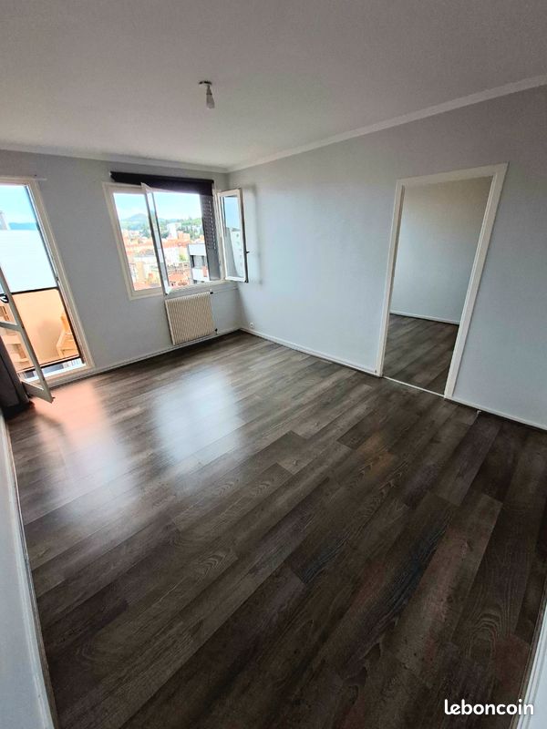 Appartement 2 pièces 52 m² · à Clermont-Ferrand · 52 m² · 750 €/mois
