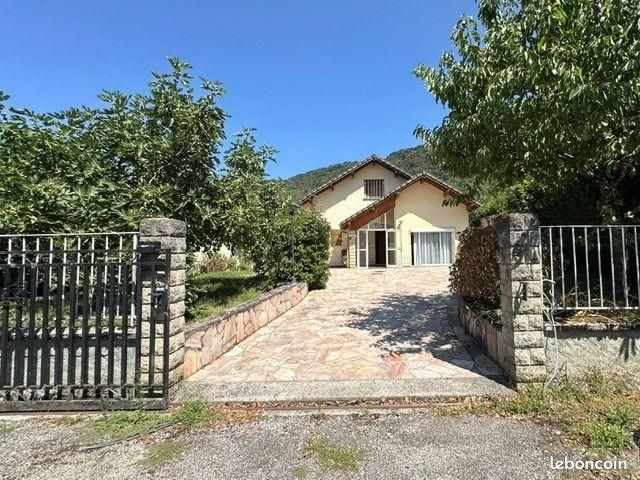 Maison 7 pièces 155 m² · à Saint-Béron · 155 m² · 369 000 €