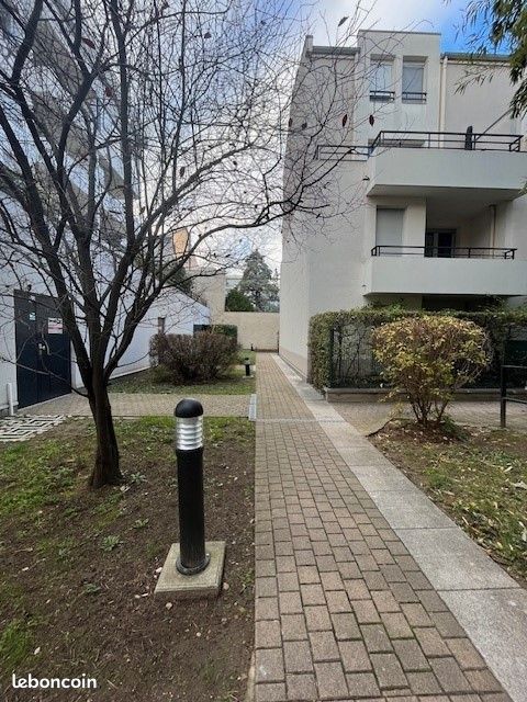 Appartement 2 pièces 56 m² · à Lyon · 56 m² · 927 €