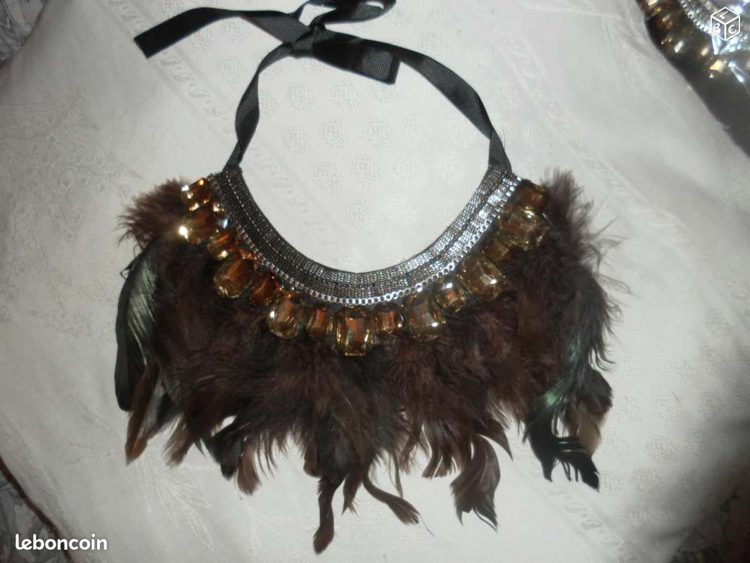 Collier plumes & pierreries, neuf (image 2)