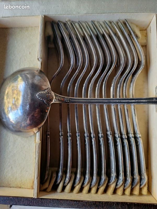 Ancienne ménagère A. Foch Dijon – 25 pièces – avec coffret (image 3)