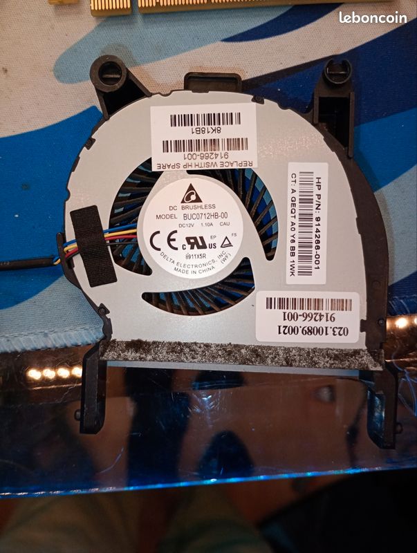 Lot de pièces détachées pc et jeux manette Xbox 360 (image 11)