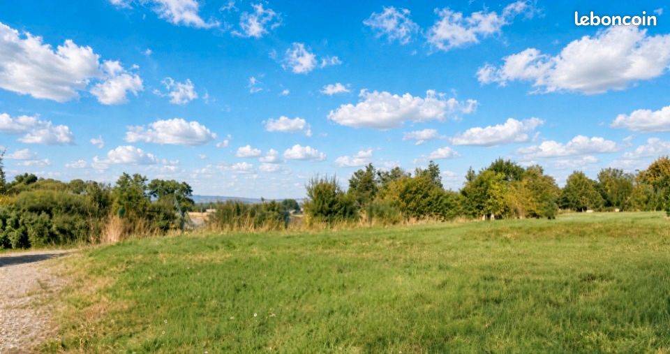 Terrain 800 m² Genay · 230 000 €