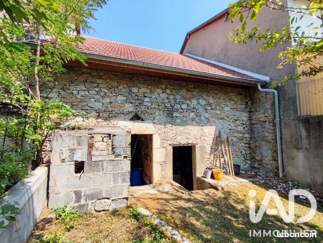 Maison 1 pièce 110 m² (image 1)