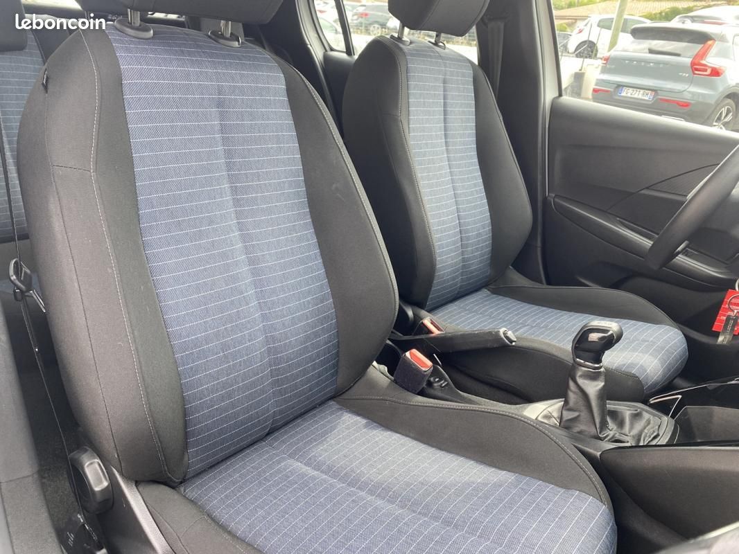 Peugeot 208 1.2 PURETECH 75CH S&S ACTIVE (image 11)