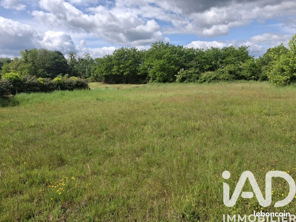 Terrain 11063 m² · à Briare · 11 063 m² · 221 500 €