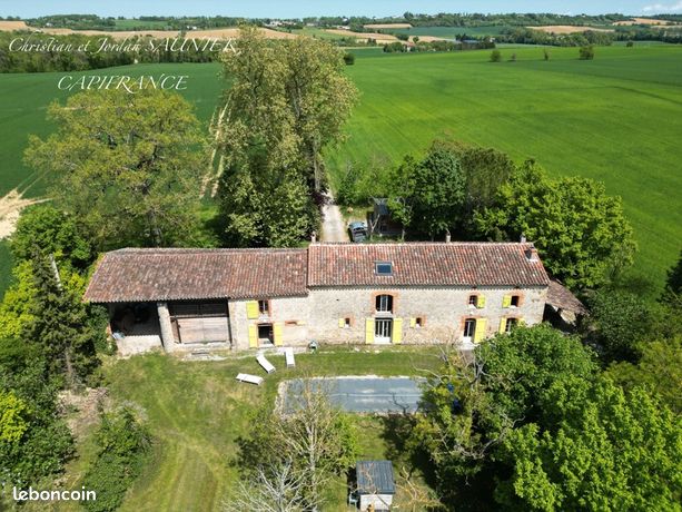 Maison 7 pièces 330 m²