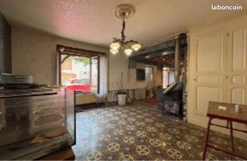 Maison 5 pièces 149 m² · à Saint-Florentin · 149 m² · 60 000 €