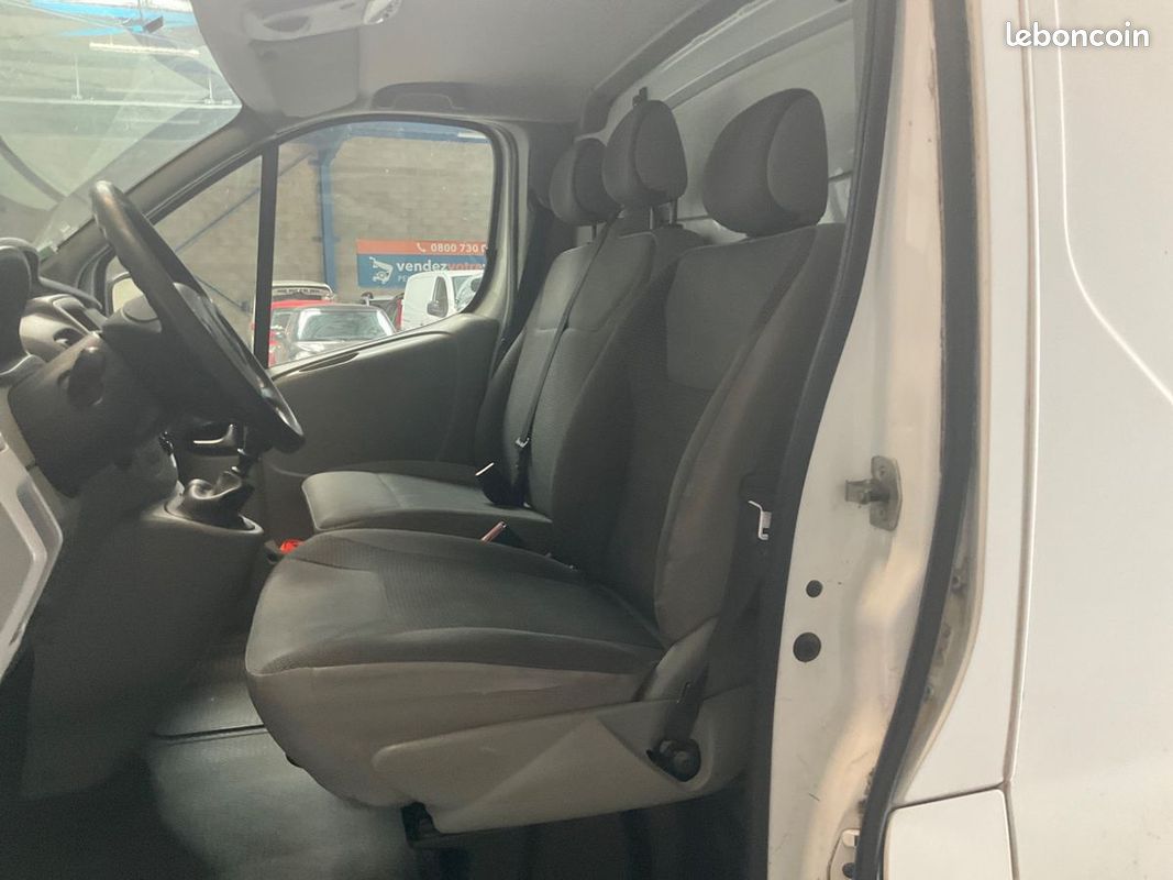 OPEL VIVARO 2L CDTI 90 CV L2 H1 trafic CLIM RÉGULATEUR 7900TTC (image 3)