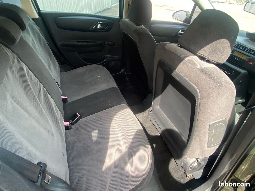 Citroën C4 1.6 hdi 90Ch ambiance / très propre (image 14)