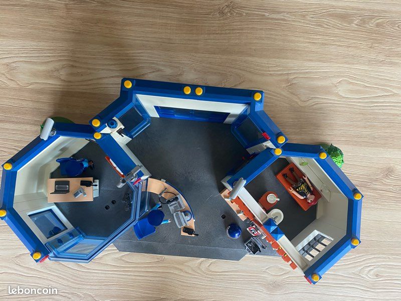 Commissariat Playmobil 4264 (image 2)