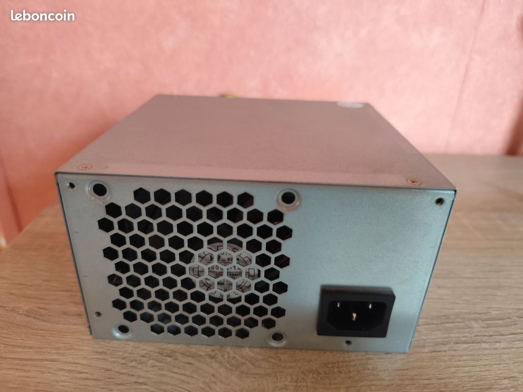 Alimentation LiteOn ATX 250W (PE-5251-7) Pour PC De Bureau – Bon état