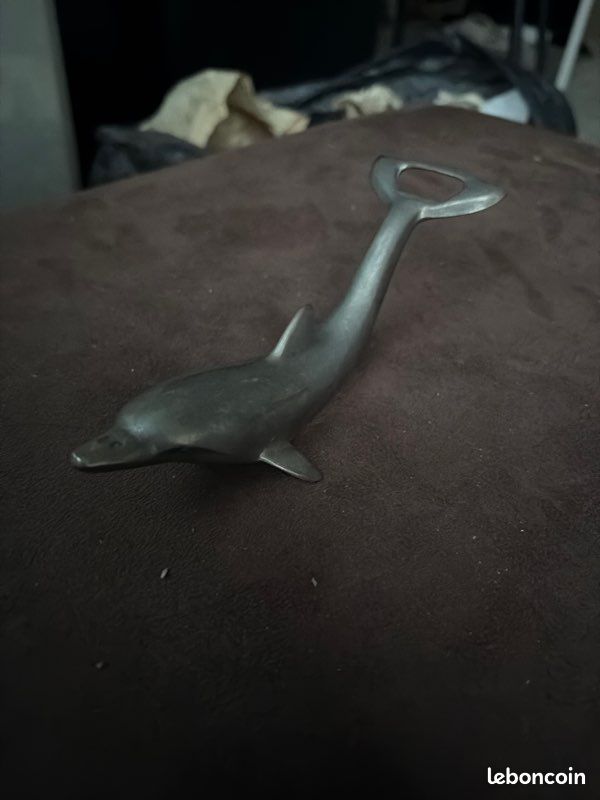 Dauphin décapsuleur en argent (image 1)