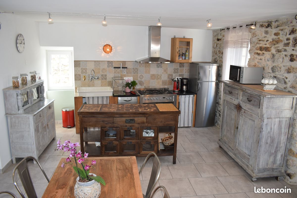 Location gite Ardèche "Petit Léo" disponible du 6 au 12 juillet 2025 (image 2)