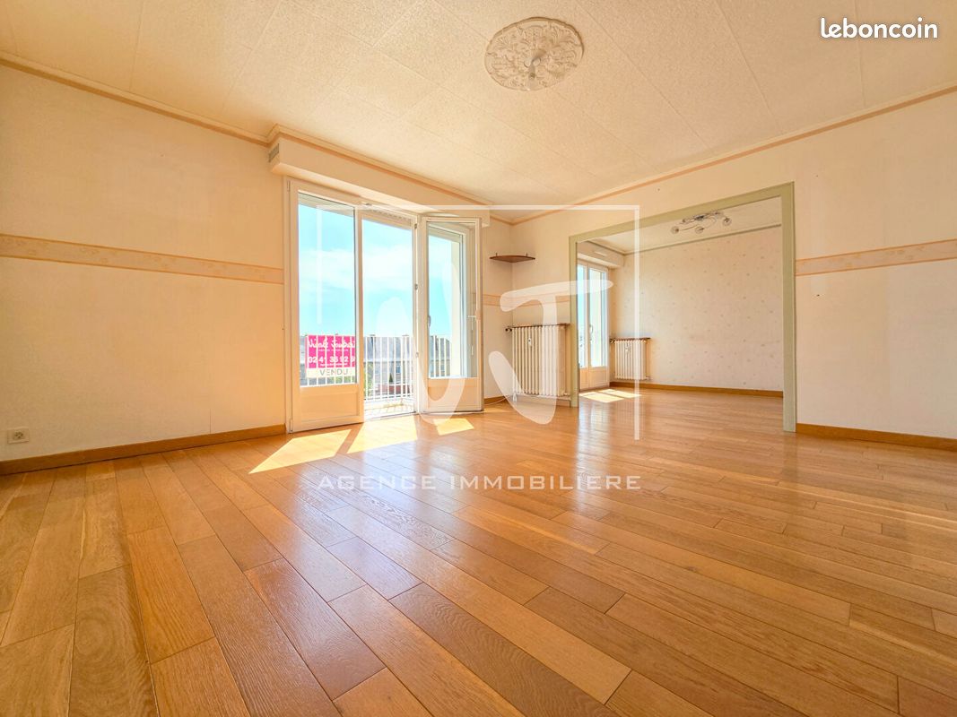 Appartement 5 pièces 93 m² · à Montreuil-Juigné · 93 m² · 185 500 €