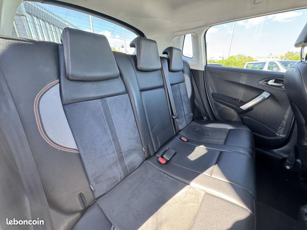 PEUGEOT 2008 1.6 BlueHDi 120 CV Allure GPS / SIEGES CUIR / JANTES ALU (image 8)