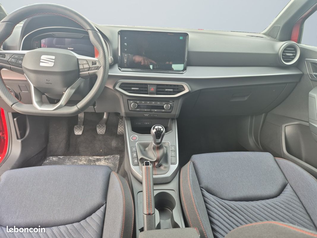 SEAT Arona 1.0 TSI 95 ch Start/Stop BVM5 FR (image 15)