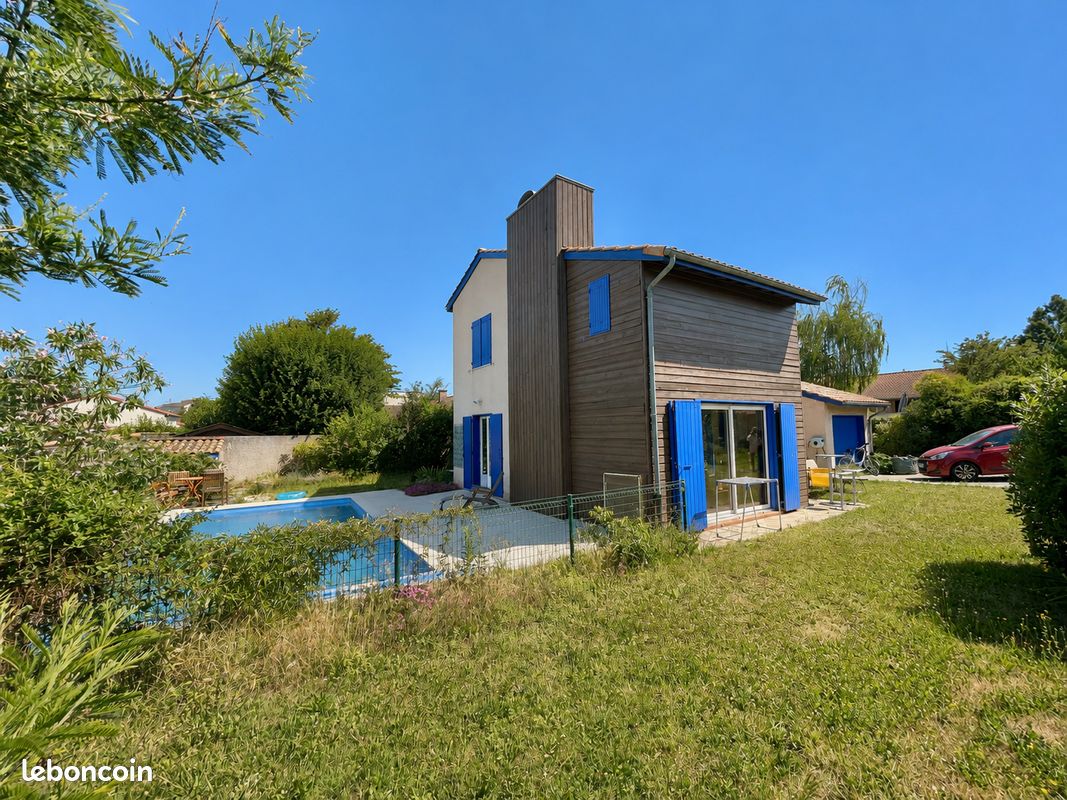 Maison 8 pièces 136 m² · à Valence · 136 m² · 310 000 €