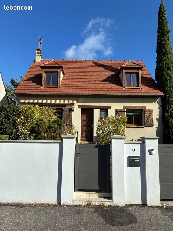 Maison 6 pièces 106 m² · à Sainte-Geneviève-des-Bois · 106 m² · 370 000 €