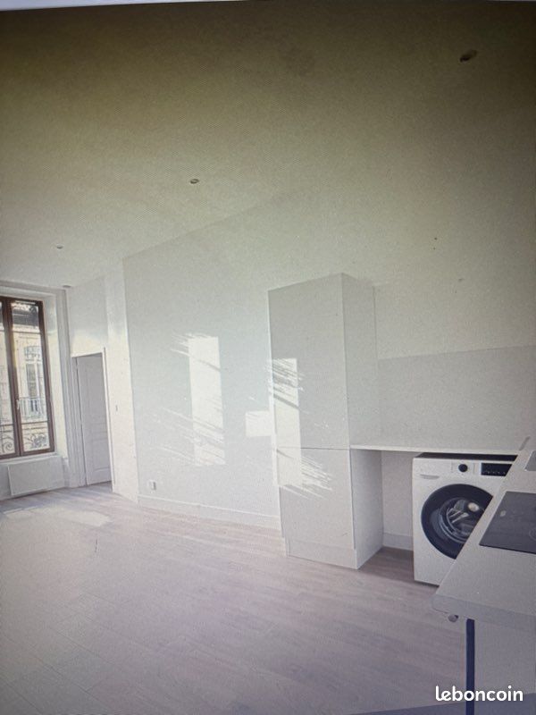 Appartement 3 pièces 50 m² · à Saint-Priest · 50 m² · 850 €