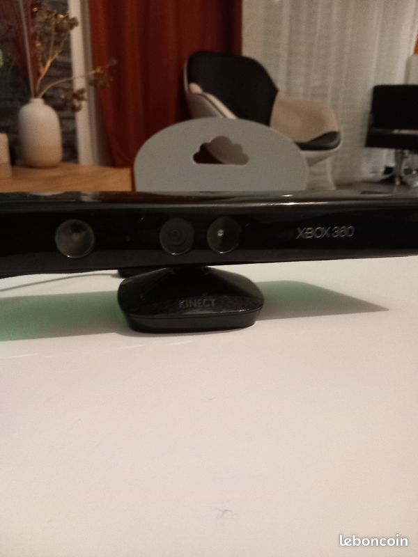 Xbox+xbox camera + call of duty+mannettes (image 1)