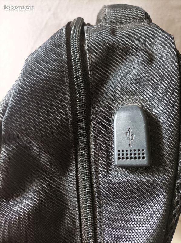 Grand sac avec port usb (image 4)