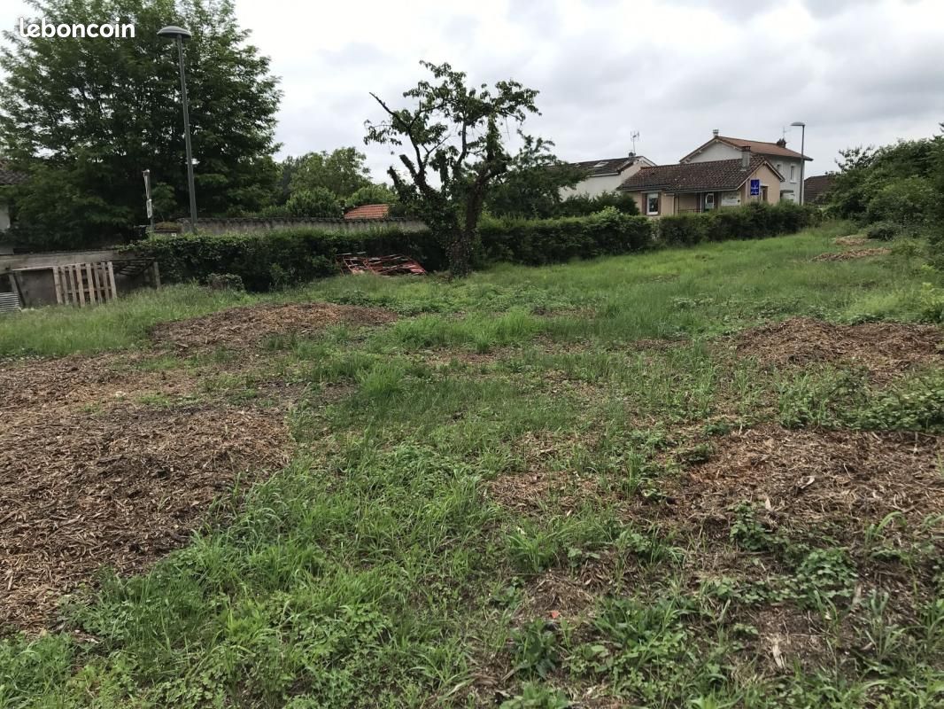 Terrain 540 m² Cuzieu · 65 000 €