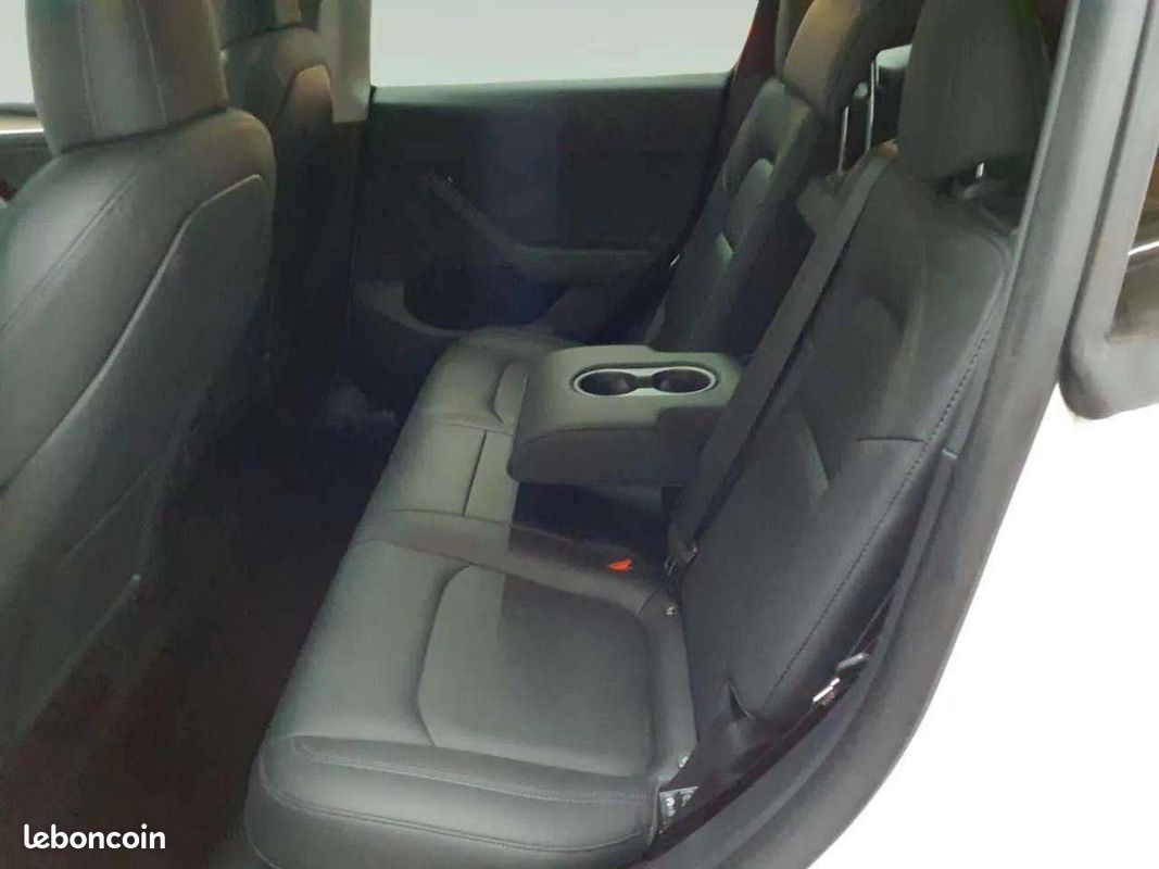 TESLA MODEL Y Long Range AWD * 514 ch * SOH 91,9 % * Pano * Autopilot * Caméra 360 (image 12)