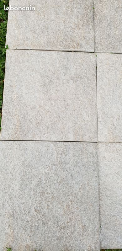 Carrelages neufs terrasses extérieurs 30x30 et 15x15 15 (image 1)