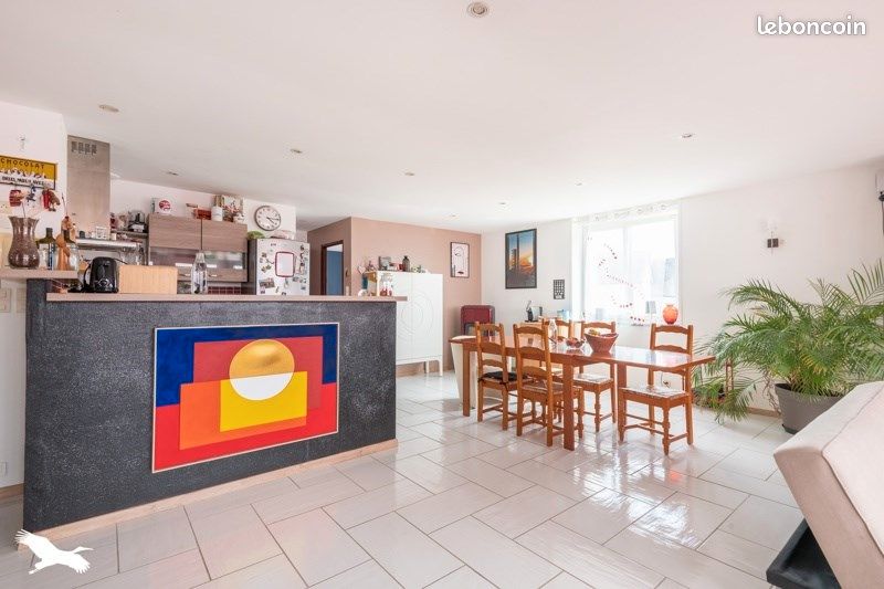 Appartement 7 pièces 151 m² · à Locquirec · 151 m² · 379 080 €