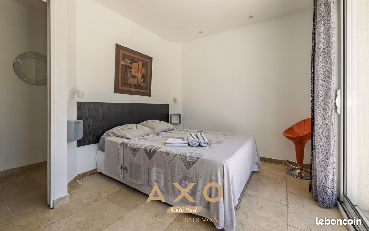 Maison 8 pièces 220 m² (image 16)