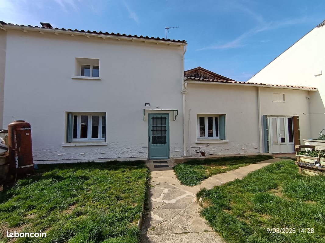 Maison 5 pièces 120 m² · à Brizambourg · 120 m² · 170 000 €