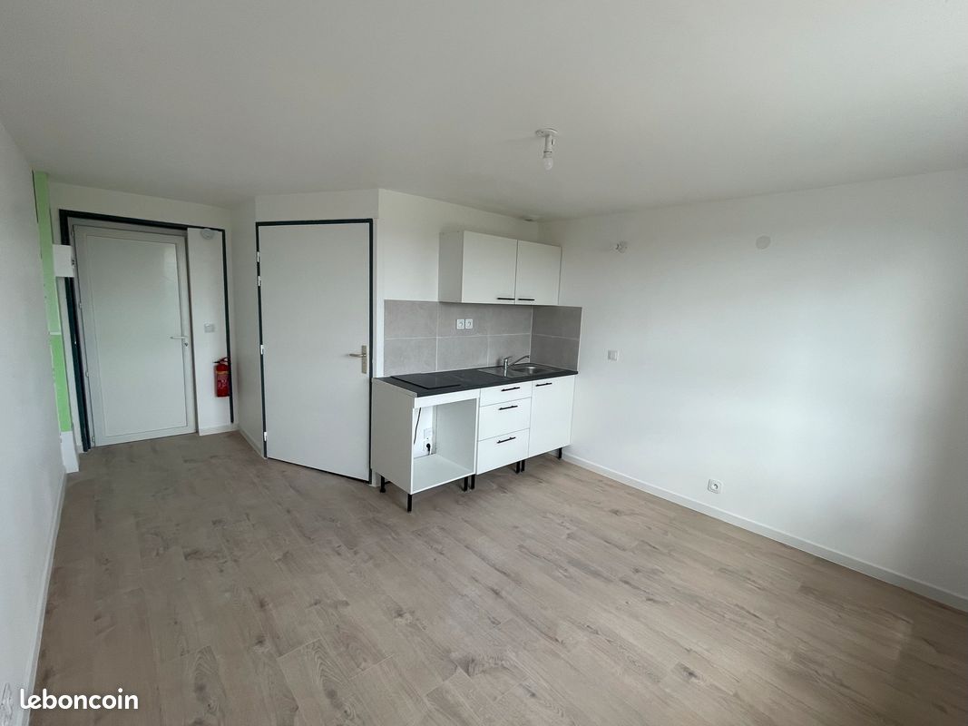 Appartement 1 pièce 20 m² · à Château-Renard · 20 m² · 430 €/mois