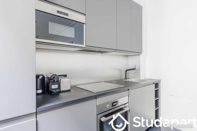 Appartement a louer paris-8e-arrondissement - 3 pièce(s) - 58 m2 - Surfyn