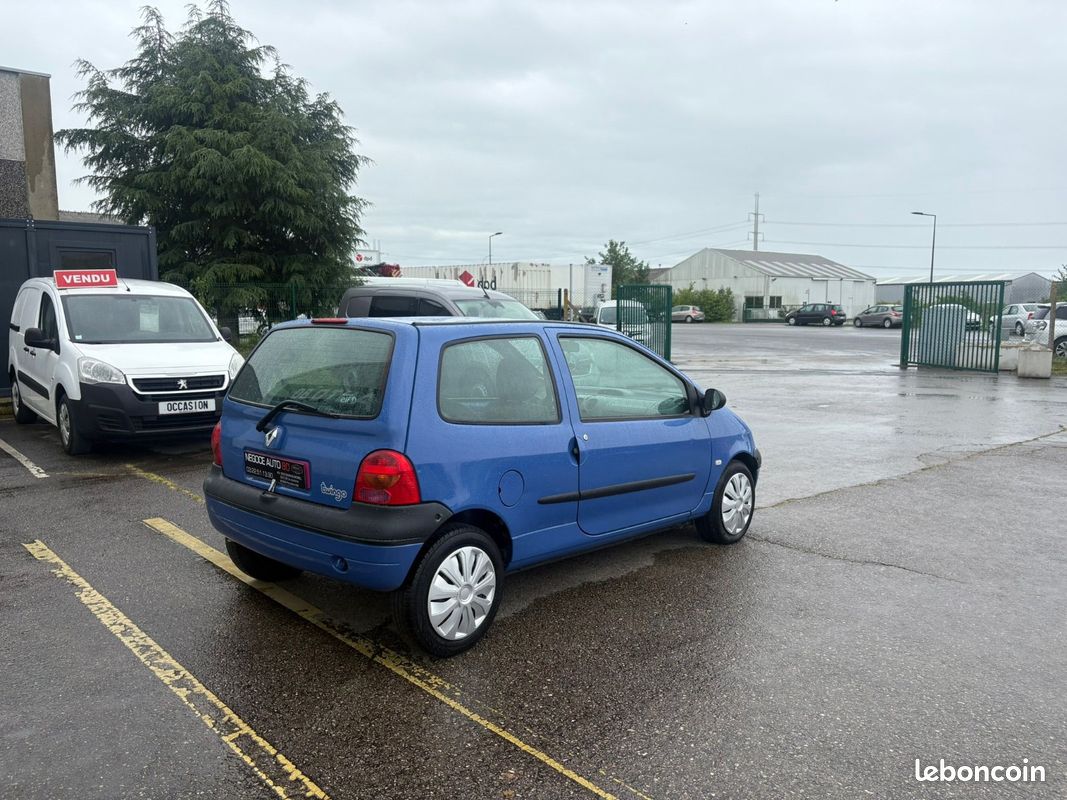 RENAULT TWINGO Emotion 1.2i 60 CV 118300 KM 01/2007 VITRES ÉLECTRIQUES CLIMATISATION (image 7)
