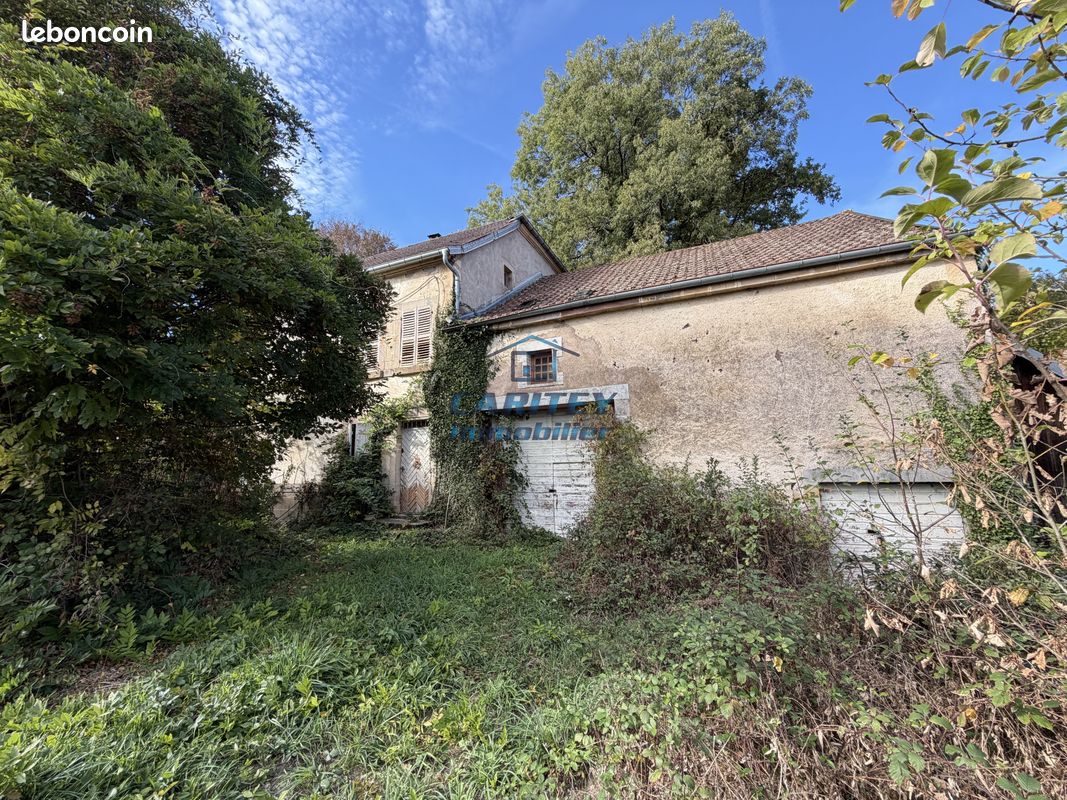 Maison 6 pièces 187 m² · à Mélisey · 187 m² · 102 500 €