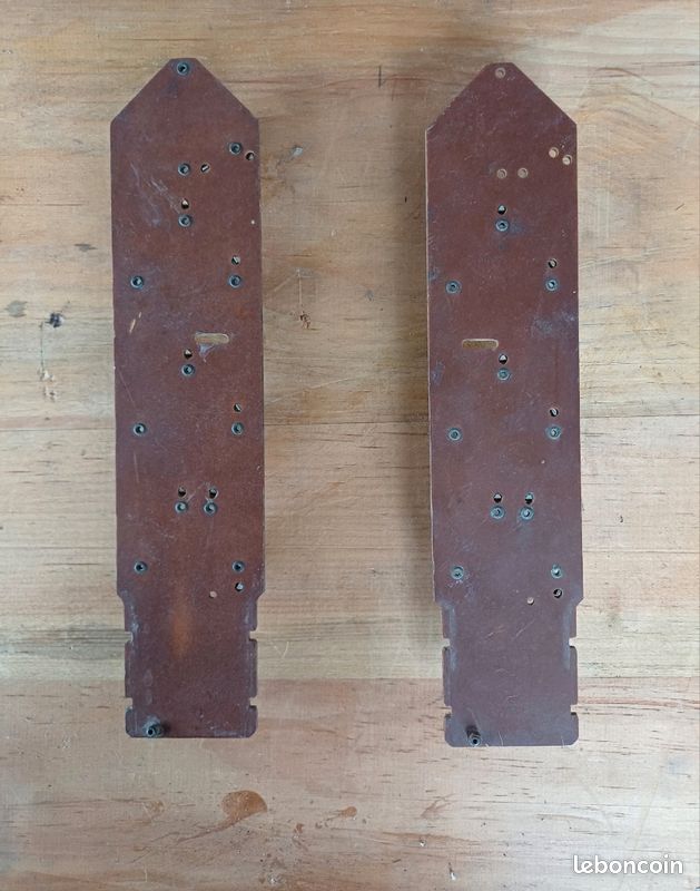 Platine De Feux Arrière Renault - Référence 7701039732 - Pièce D'occasion
