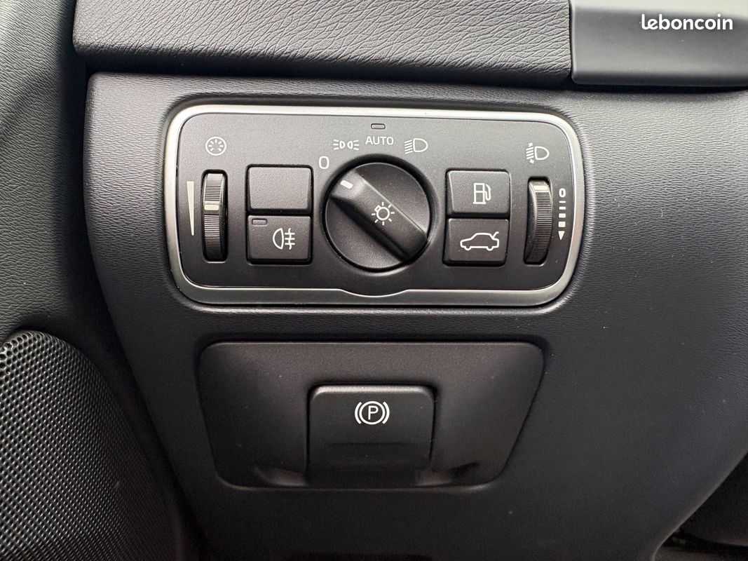 VOLVO V60 CROSS-COUNTRY 2.0 150ch PLUS D3 GEARTRONIC ENTRETIEN CONSTRUCTEUR (image 13)