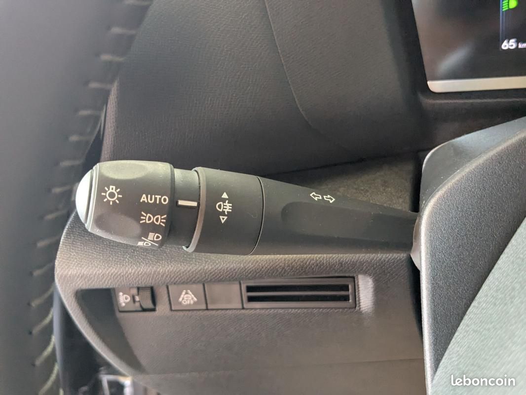 Citroën C4 HYBRID 145 E-DCS6 PLUS (image 10)